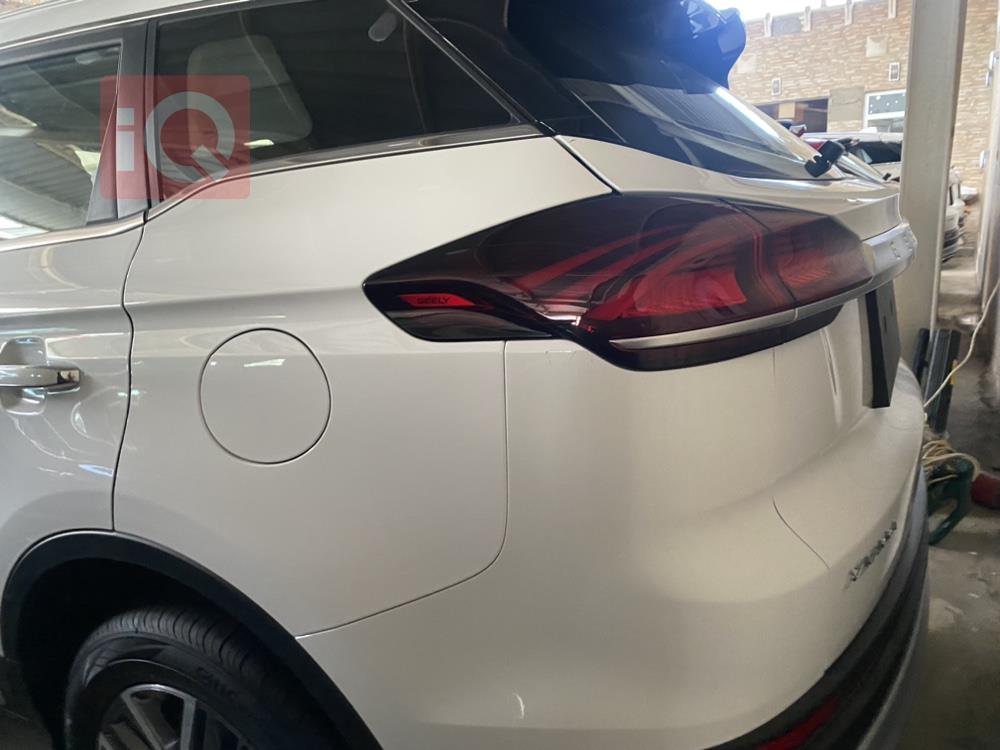 Geely Azkarra